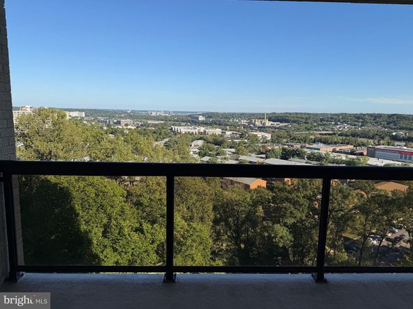 309 Yoakum Parkway 1218, Alexandria VA 22304