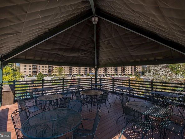 309 Yoakum Parkway 1218, Alexandria VA 22304