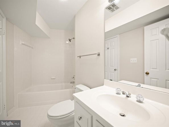 4700 Foxhall Crescent NW, Washington DC 20007
