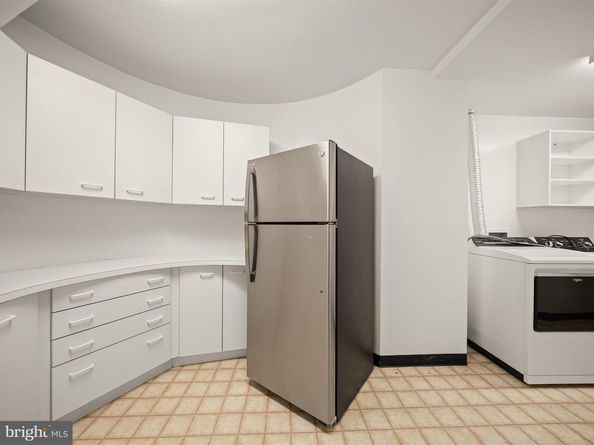 4700 Foxhall Crescent NW, Washington DC 20007