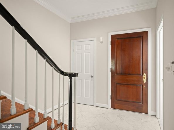 4700 Foxhall Crescent NW, Washington DC 20007