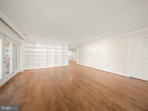 4700 Foxhall Crescent NW, Washington DC 20007