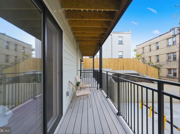 2606 41st Street NW 3, Washington DC 20007