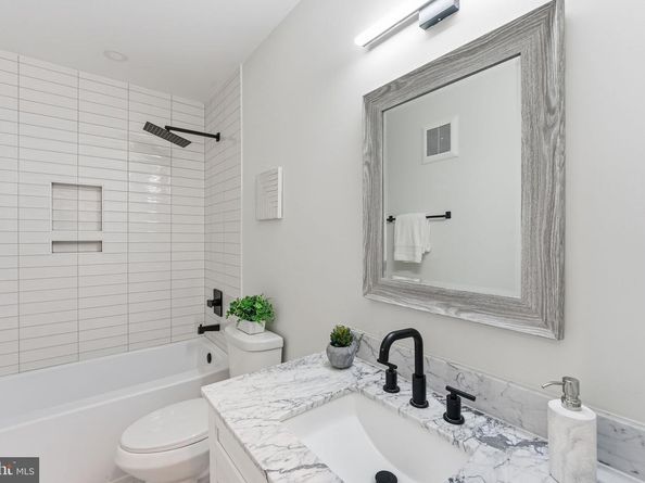 2606 41st Street NW 3, Washington DC 20007