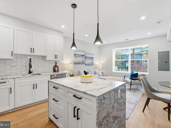 2606 41st Street NW 3, Washington DC 20007