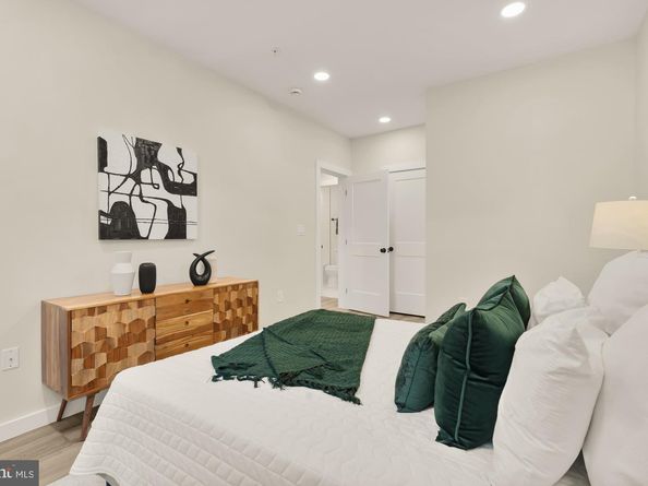 2606 41st Street NW 3, Washington DC 20007
