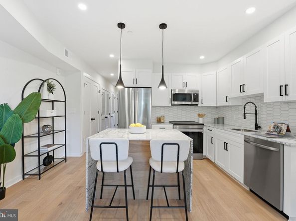 2606 41st Street NW 3, Washington DC 20007