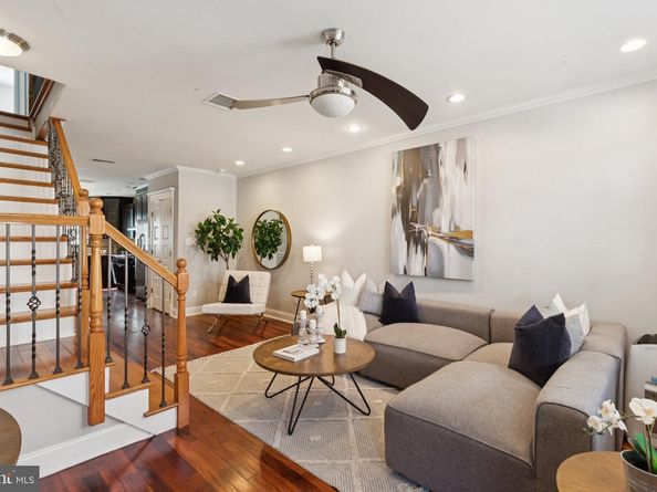 1106 Cantrell Street, Philadelphia PA 19148