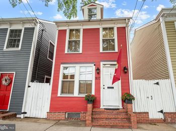 1107 Queen Street