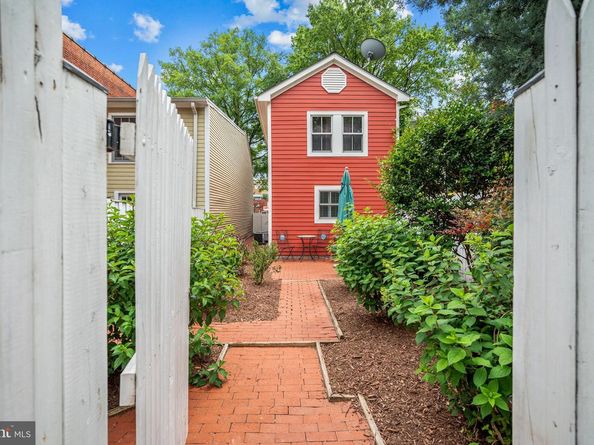 1107 Queen Street, Alexandria VA 22314