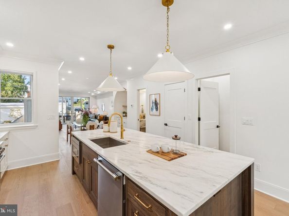 21 W Street NW, Washington DC 20001
