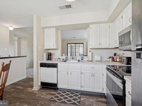 192 Hackberry Court, Warrington PA 18976