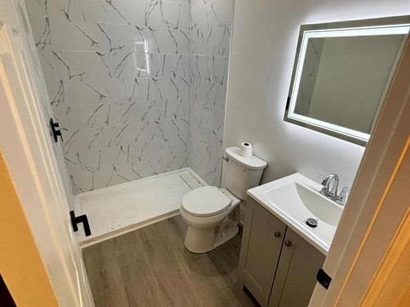 901 S 60TH Street, Philadelphia PA 19143