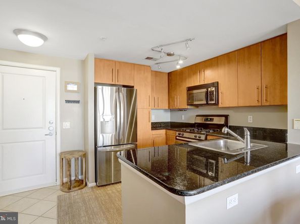 1021 N Garfield Street 914, Arlington VA 22201