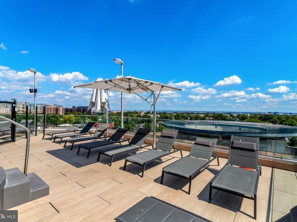 1021 N Garfield Street 914, Arlington VA 22201