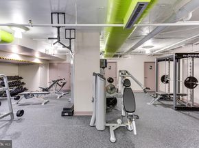 1021 N Garfield Street 914, Arlington VA 22201