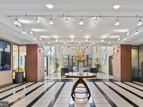 1021 N Garfield Street 914, Arlington VA 22201