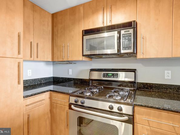 1021 N Garfield Street 914, Arlington VA 22201