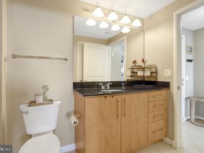 1021 N Garfield Street 914, Arlington VA 22201