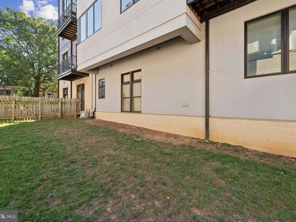 1767 Lanier Place NW 6, Washington DC 20009