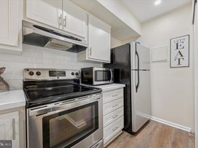 44 Brookside Court 44, Horsham PA 19044