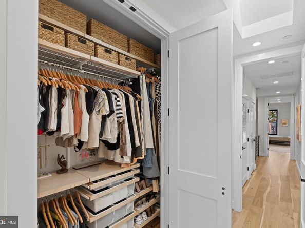 910 8TH Street NE, Washington DC 20002