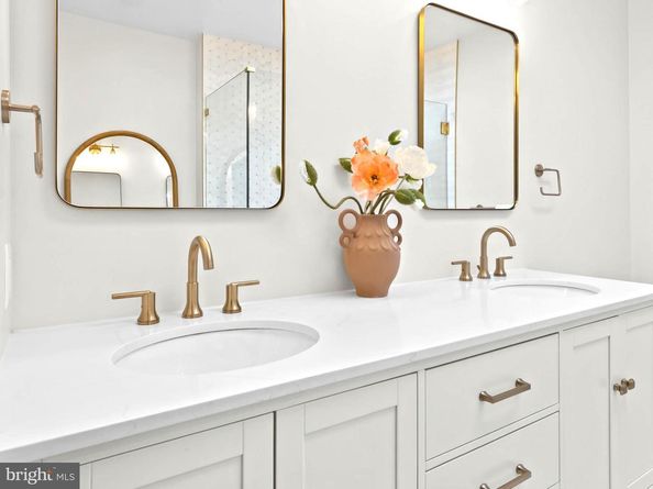 910 8TH Street NE, Washington DC 20002