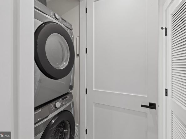 910 8TH Street NE, Washington DC 20002