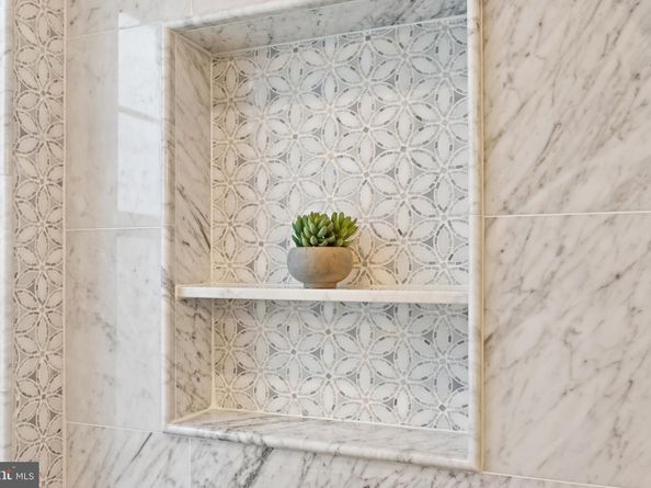 910 8TH Street NE, Washington DC 20002