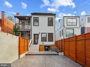 910 8TH Street NE, Washington DC 20002