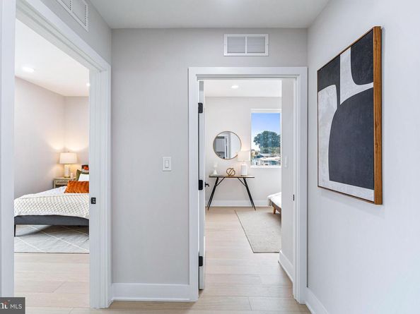 1516 East Capitol Street NE J, Washington DC 20003