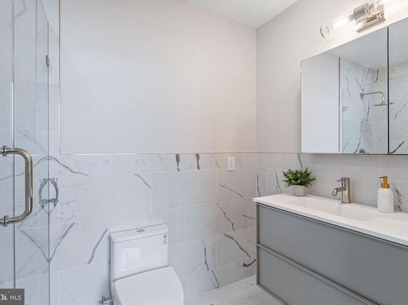 1516 East Capitol Street NE J, Washington DC 20003