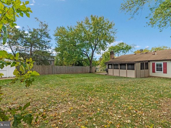 202 N Fir Court, Sterling VA 20164