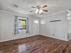202 N Fir Court, Sterling VA 20164