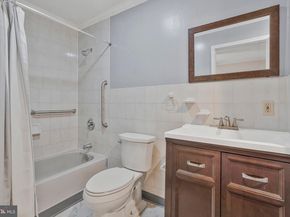 202 N Fir Court, Sterling VA 20164