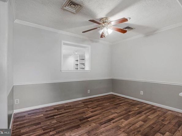 202 N Fir Court, Sterling VA 20164