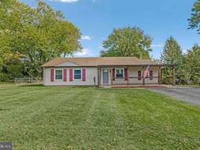 202 N Fir Court, Sterling VA 20164