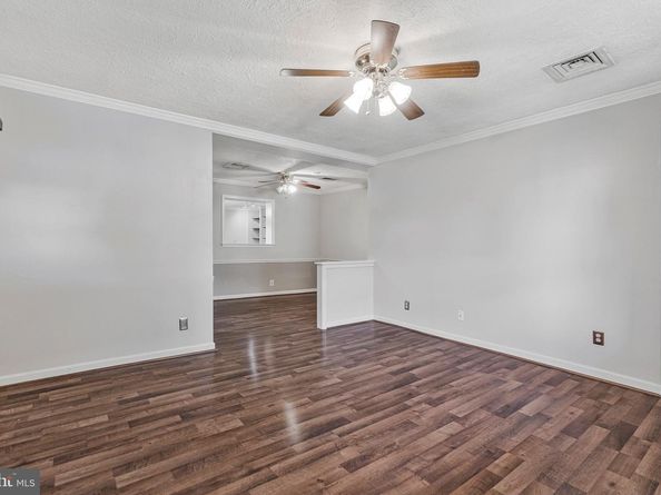 202 N Fir Court, Sterling VA 20164