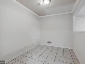 202 N Fir Court, Sterling VA 20164