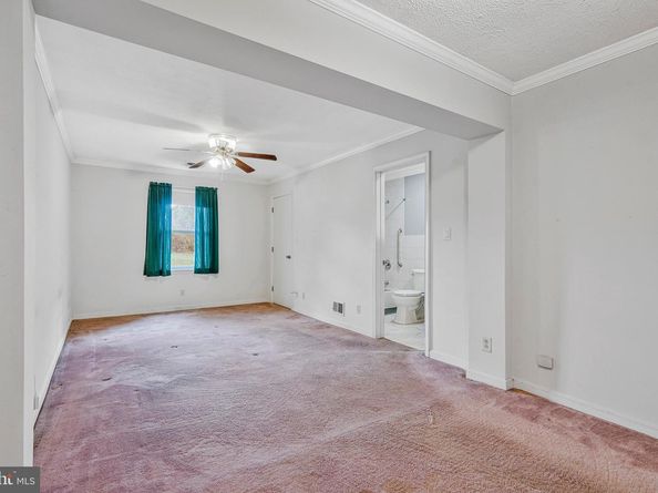 202 N Fir Court, Sterling VA 20164