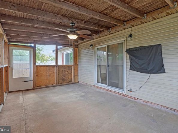202 N Fir Court, Sterling VA 20164