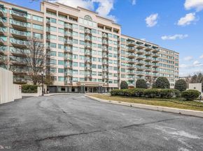 5450 Whitley Park Terrace 413, Bethesda MD 20814