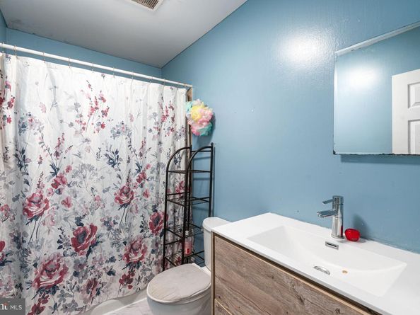 2546 W Silver Street, Philadelphia PA 19132