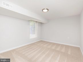 112 S Barton Street, Arlington VA 22204