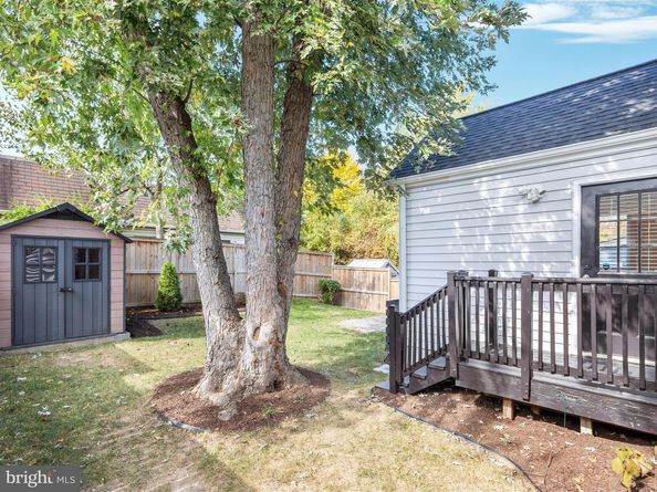 112 S Barton Street, Arlington VA 22204