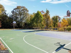 112 S Barton Street, Arlington VA 22204