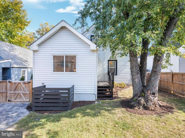 112 S Barton Street, Arlington VA 22204