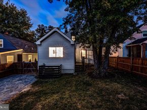 112 S Barton Street, Arlington VA 22204