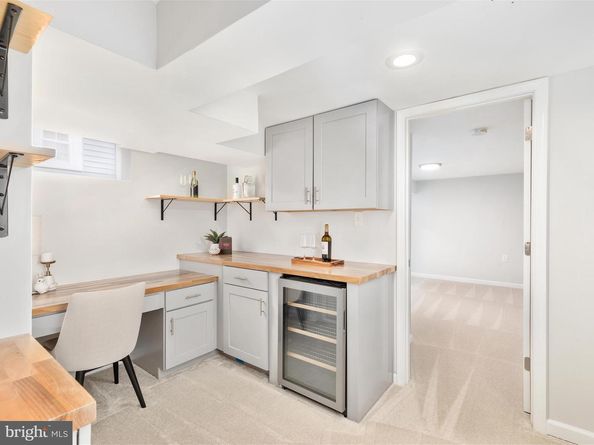 112 S Barton Street, Arlington VA 22204