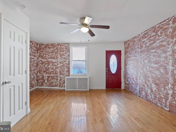 938 Ernst Street, Philadelphia PA 19147